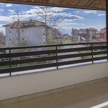 Хотел Време 2*