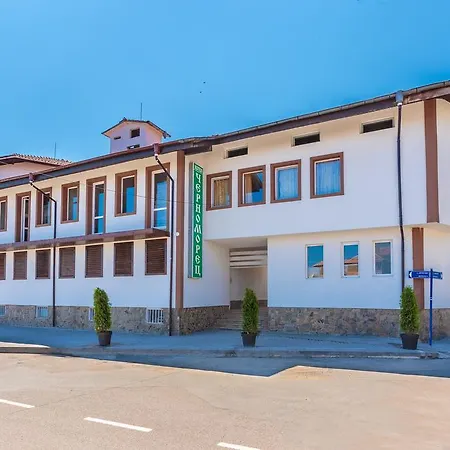 Hotel Chernomorets 호텔 2*