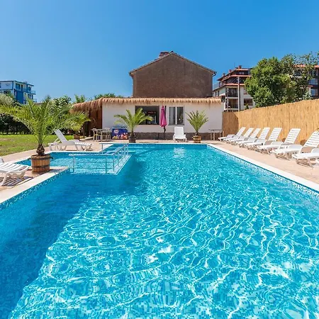 호텔 Hotel Chernomorets