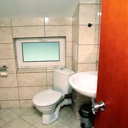 Hotel Chernomorets 체르노모레츠