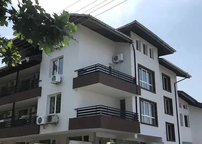 Hotel Chernomorets Hotel 2*